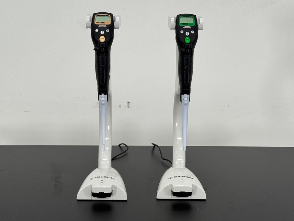 Image of Gilson Pipetman Concept Digital Single Channel Pipettes w/ Charging Stand - Quantity 2